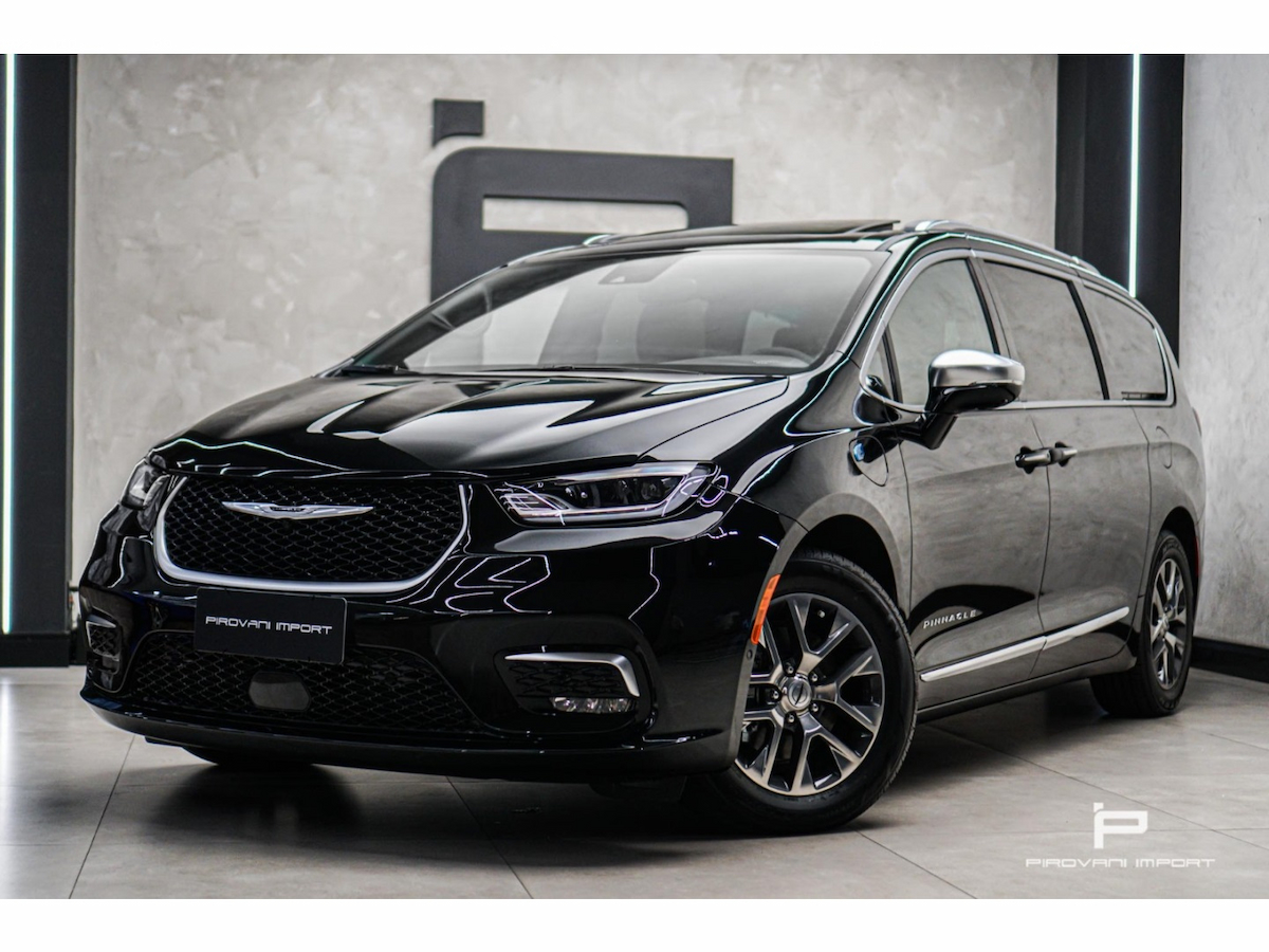 Foto do veículo CHRYSLER PACIFICA 3.6 V6 E-HYBRID LIMITED SI-EVT 2022/2023 34 KM R$ 799.900,00