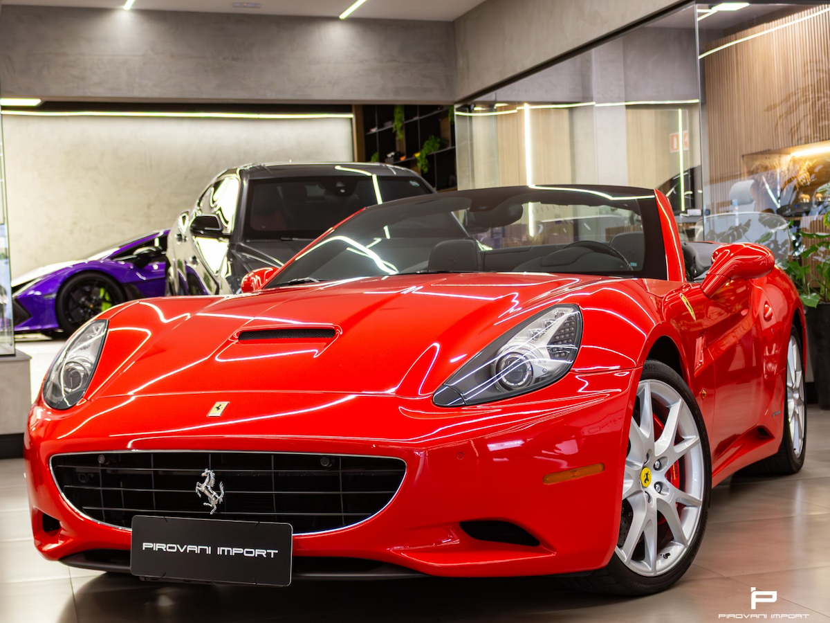 Foto do veículo FERRARI CALIFORNIA 4.3 GT CONVERSÍVEL V8 32V GASOLINA 2P MANUAL AUTOMATIZADO 2009/2010 21.000 KM R$ 1.450.000,00